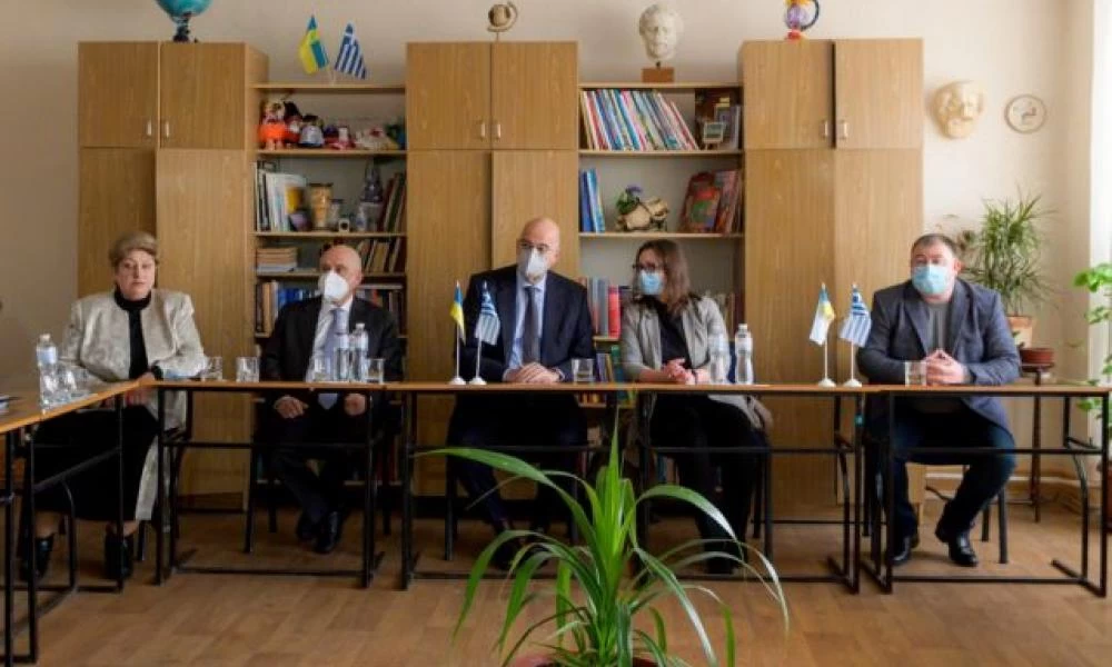 Πόλεμος στην Ουκρανία – Δένδιας: Να σταματήσουν αμέσως οι επιθέσεις